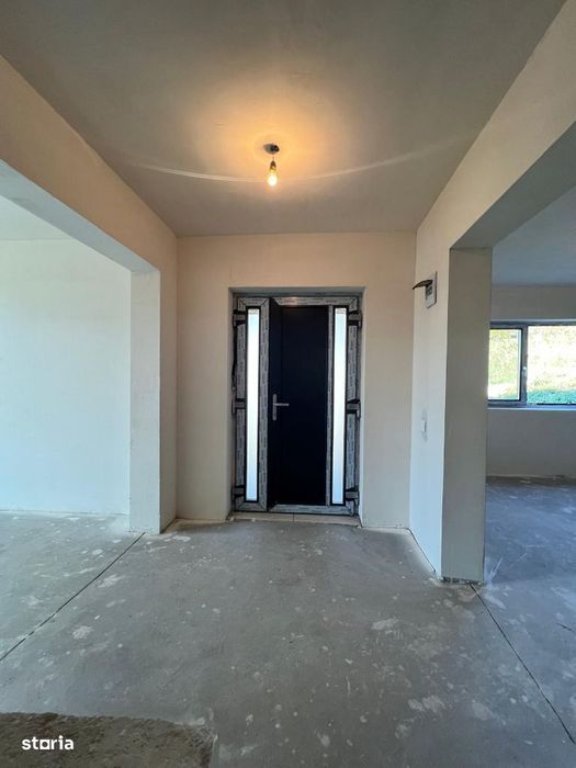 Duplex 140mp cu garaj zona Bradet semifinisat 137.000eur neg