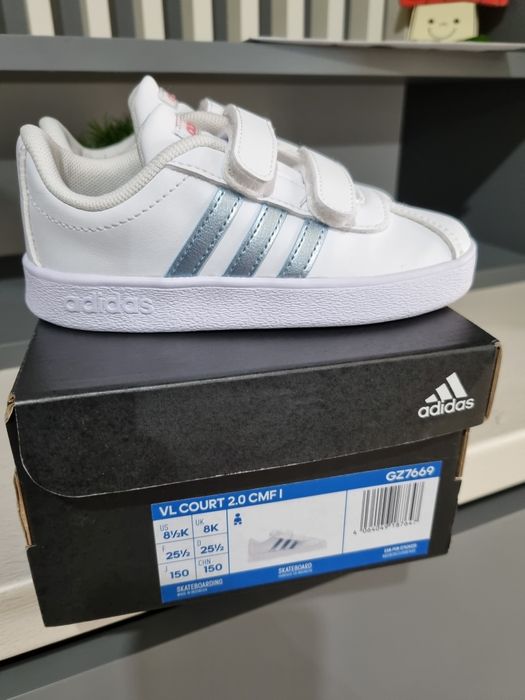 Adidasi fete marime 25