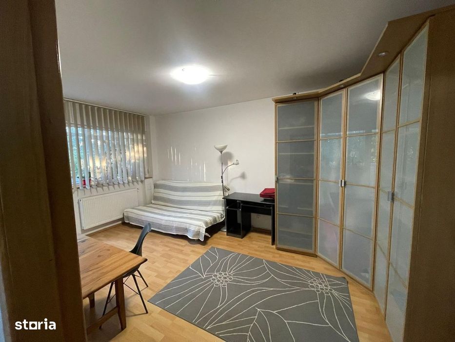 Garsonieră De Închiriat  in zona nicolae Titulescu sec.1