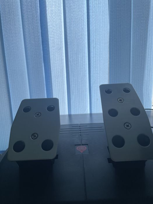 Волан с педали Genesis-Seaborg 400