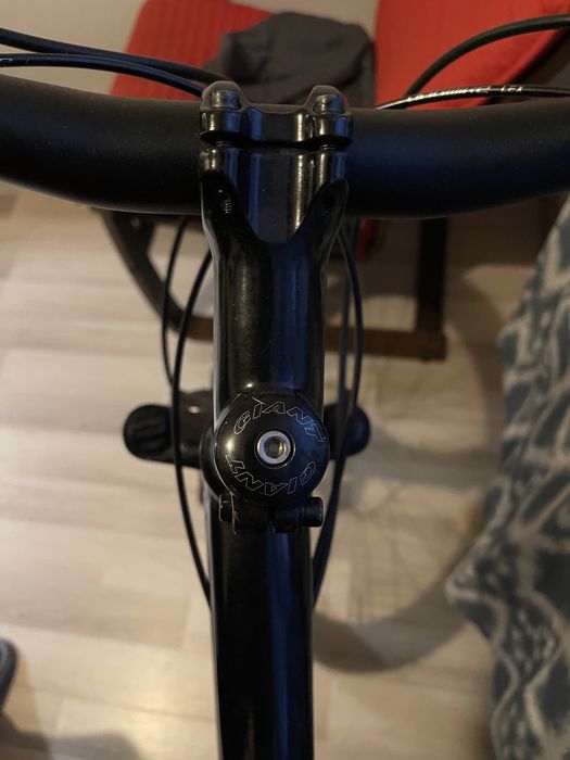 MTB Dirt Bike Giant cadru MEDIU (1.85M max) all black frane hidraulice