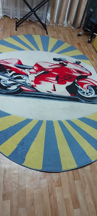 Продам ковер в детскую комнату