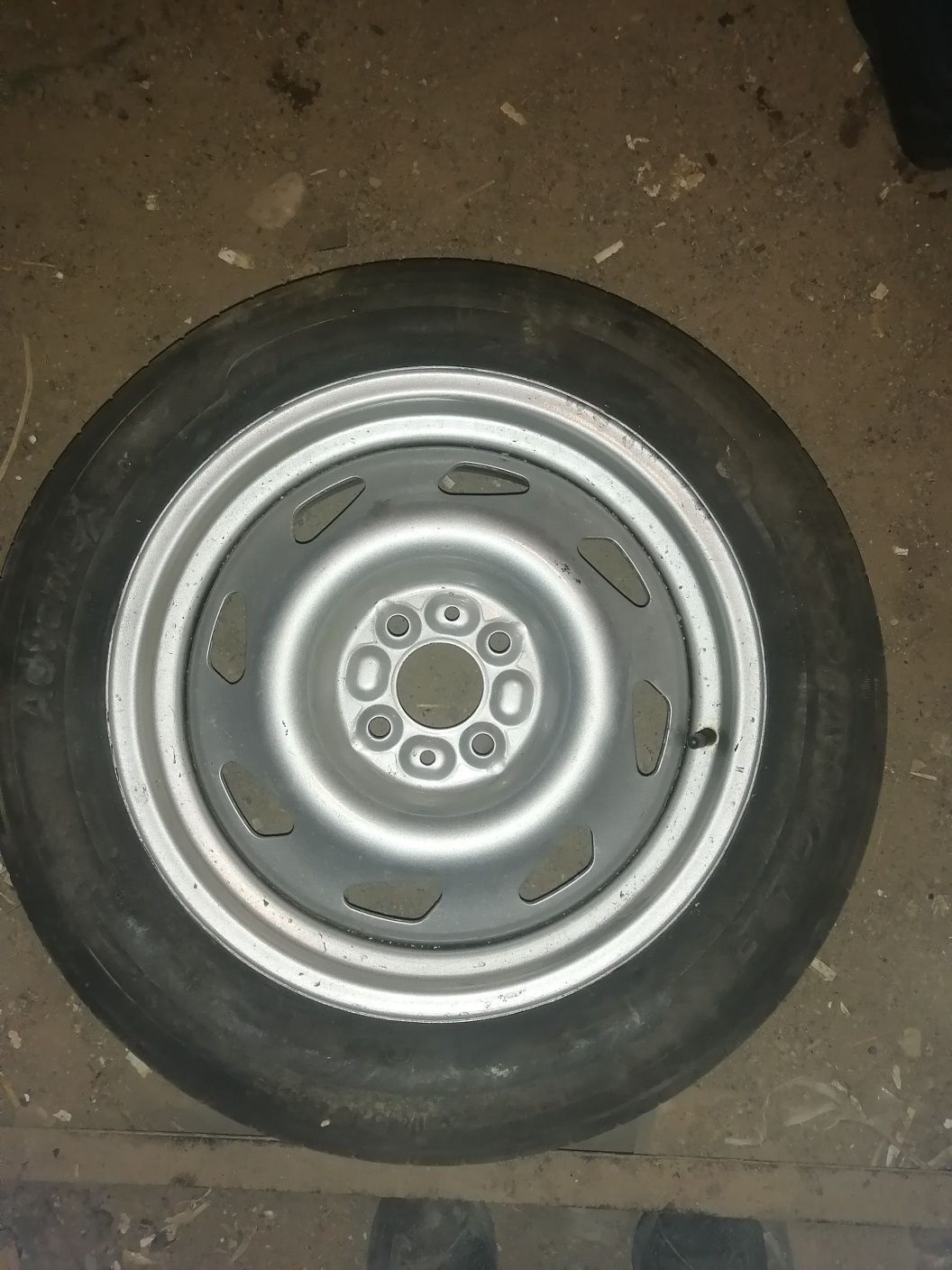 Продам запаску диск новый