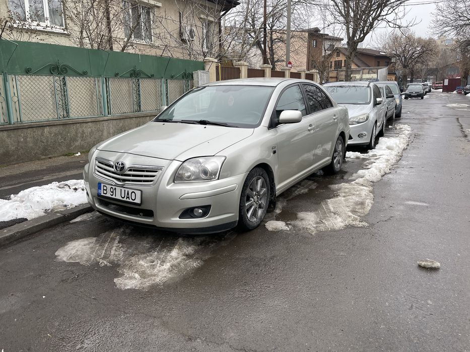 Motor Toyota Avensis T25