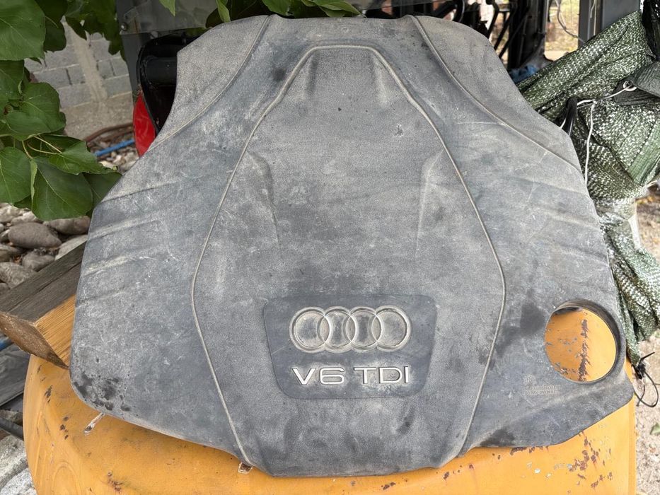 Капак на двигателя Audi a4 a5 a6 a7 q5 3.0 tdi