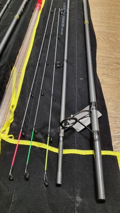 SET 2 Feedere FL Strategist Distance MH 3.90M + 2 Mulinete FL ST6000