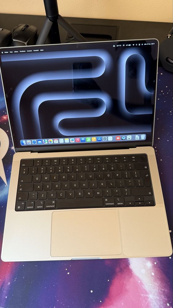 Macbook pro 14 - M4 sau schimb cu Ipad pro cu M4 nou