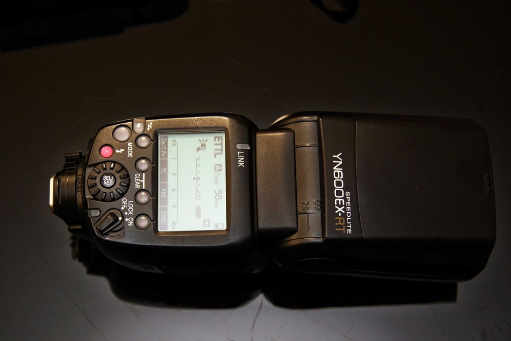 Body Canon 77D+2 obiective+blit