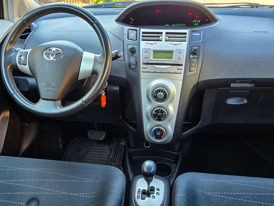 Toyota Yaris Automat 2008 benzina Impecabila 145km