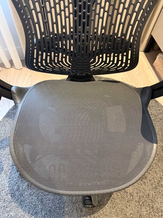 Herman Miller Mirra 2 (Fully Loaded) Офис Стол - Изключително Запазен!