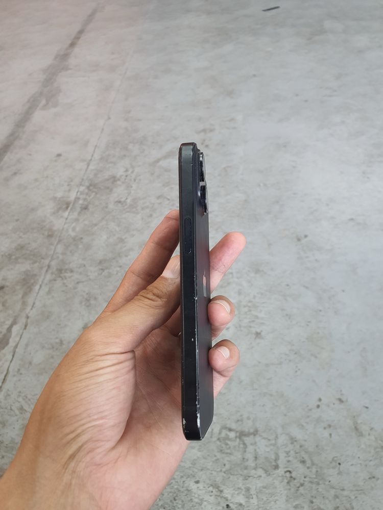 Iphone 15 87 yomks J/A