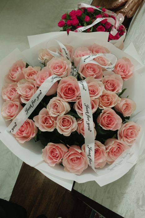 Голландские розы свежие