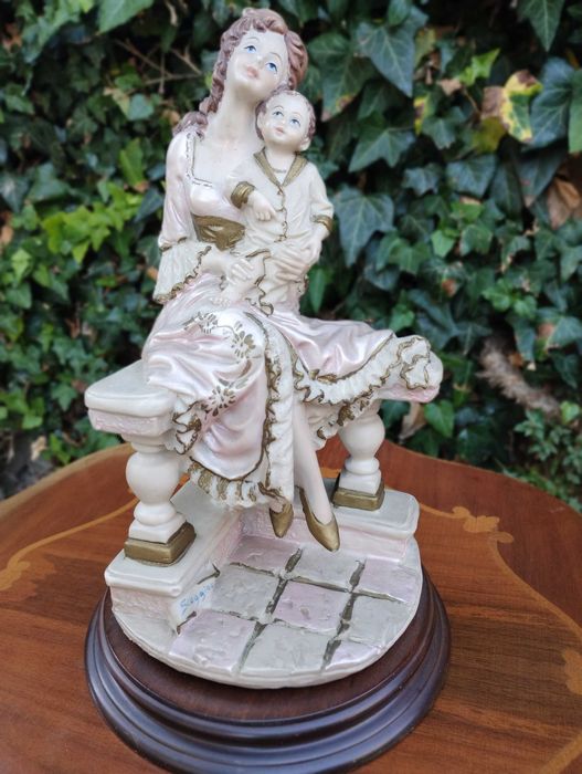 порцеланова статуетка - Capodimonte