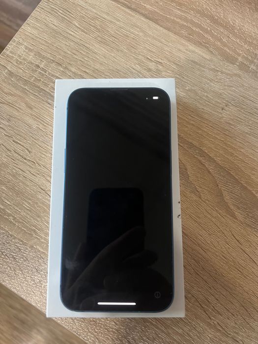 Продавам Iphone 13 blue 128gb