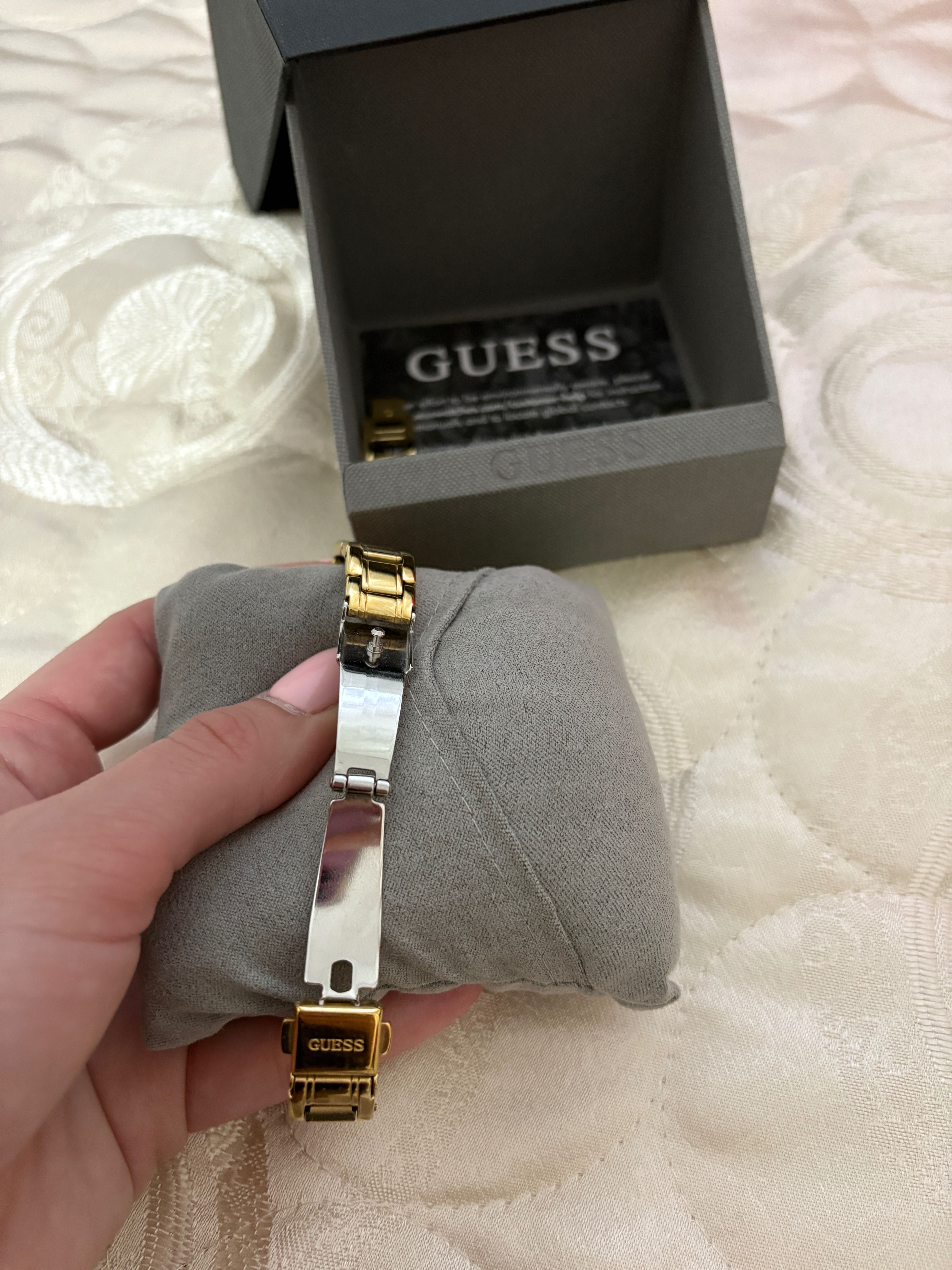 Дамски часовник Guess