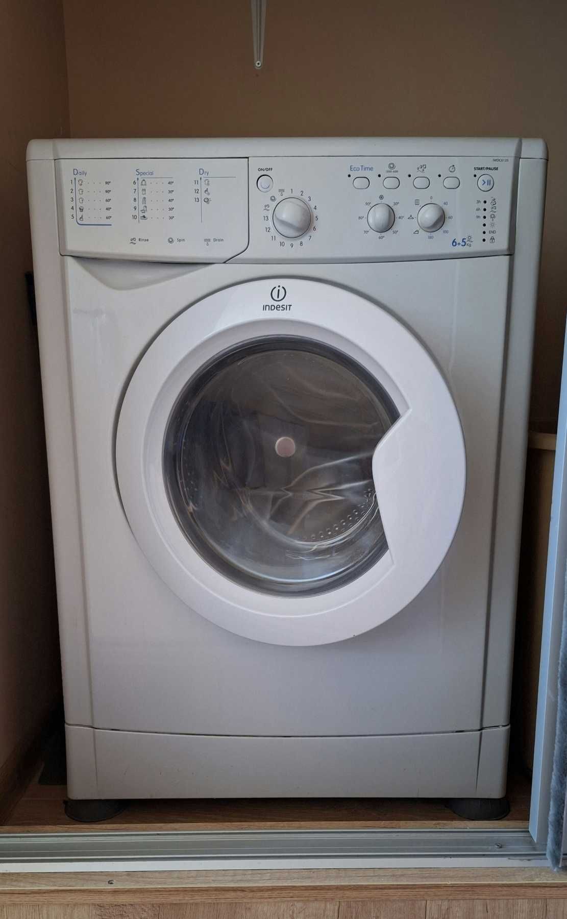 Пералня със сушилня INDESIT (IWDC 6125), 6 кг, в отлично състояние