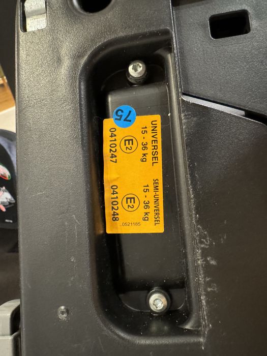 Maxi-Cosi 2бр. столчета за кола