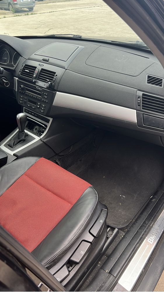 Vand bmw x3 2009 177cp 2000 disel de culoare neagra cu gipies