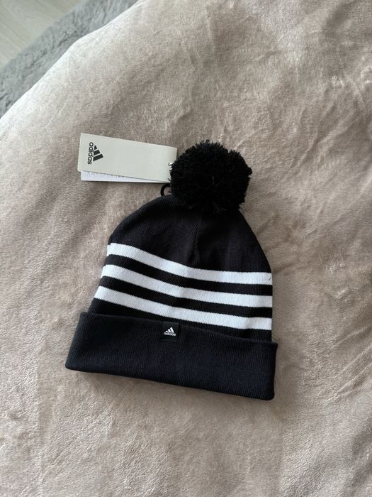 Adidas Performance caciula dama cu pom pom neagra marime one size noua