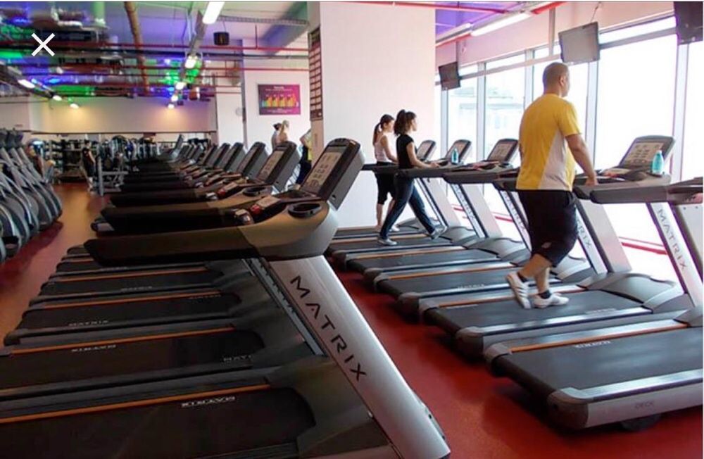 Depozit aparate fitness technogym