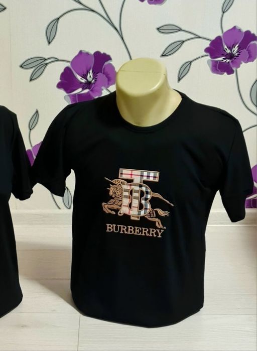Tricou Burberry, Ck