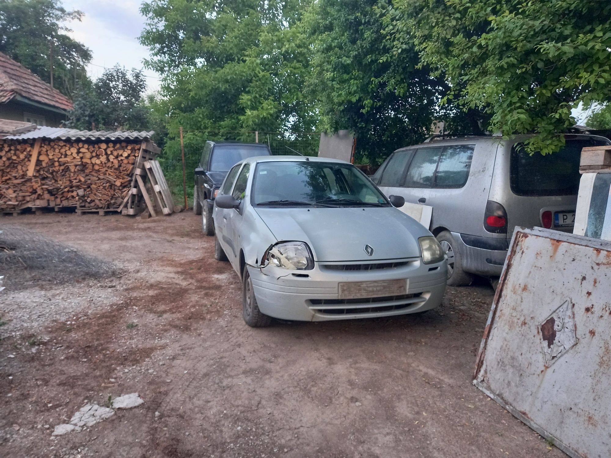 Clio 14 benzina avariat