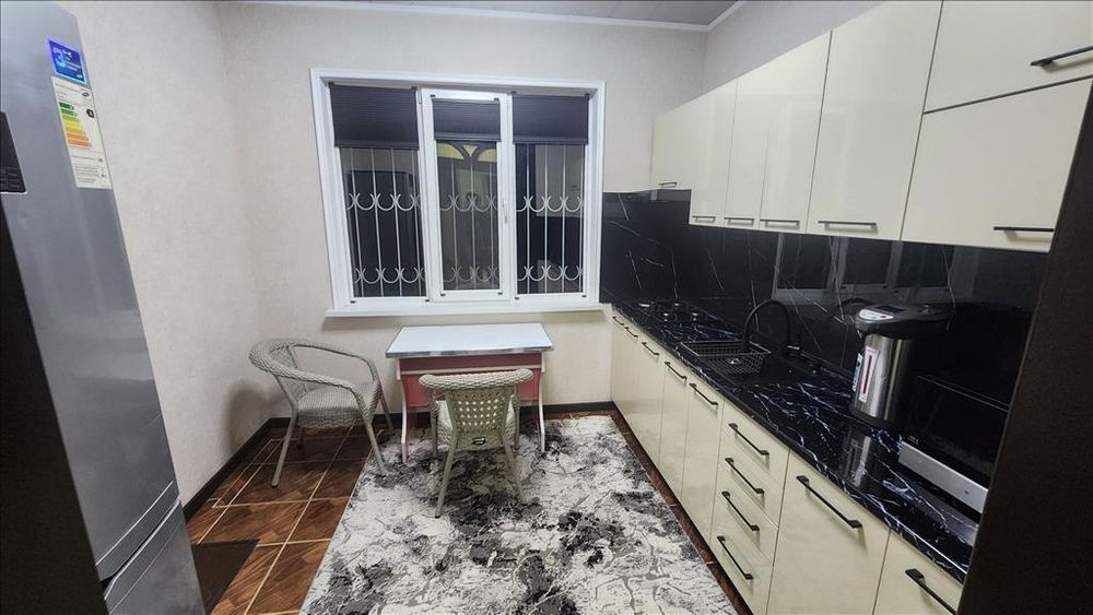 Чилонзор тумани Торговый центр 3хонали квартира ижарага берилади