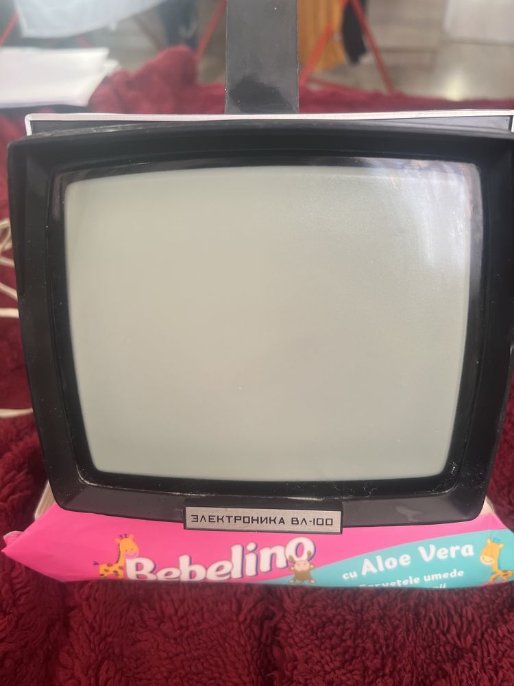 Televizor rusesc vechi vintage