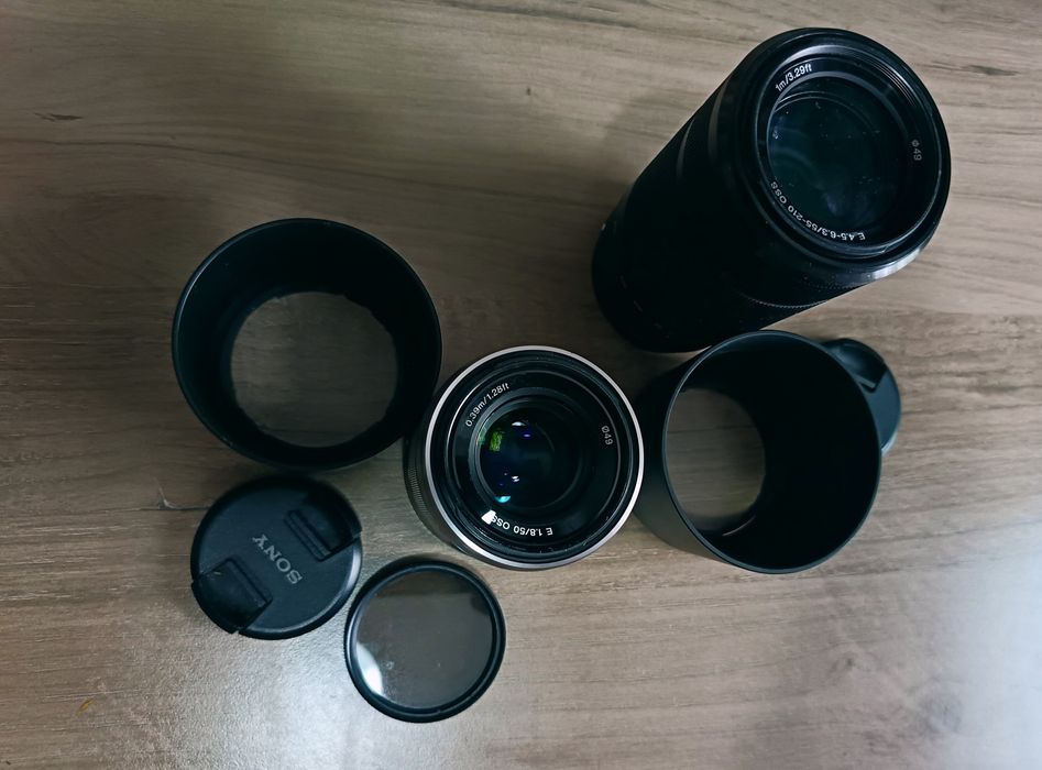 Vând obiective foto sony