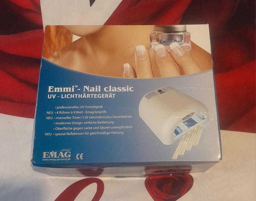 Лампа за гел лак маникюр