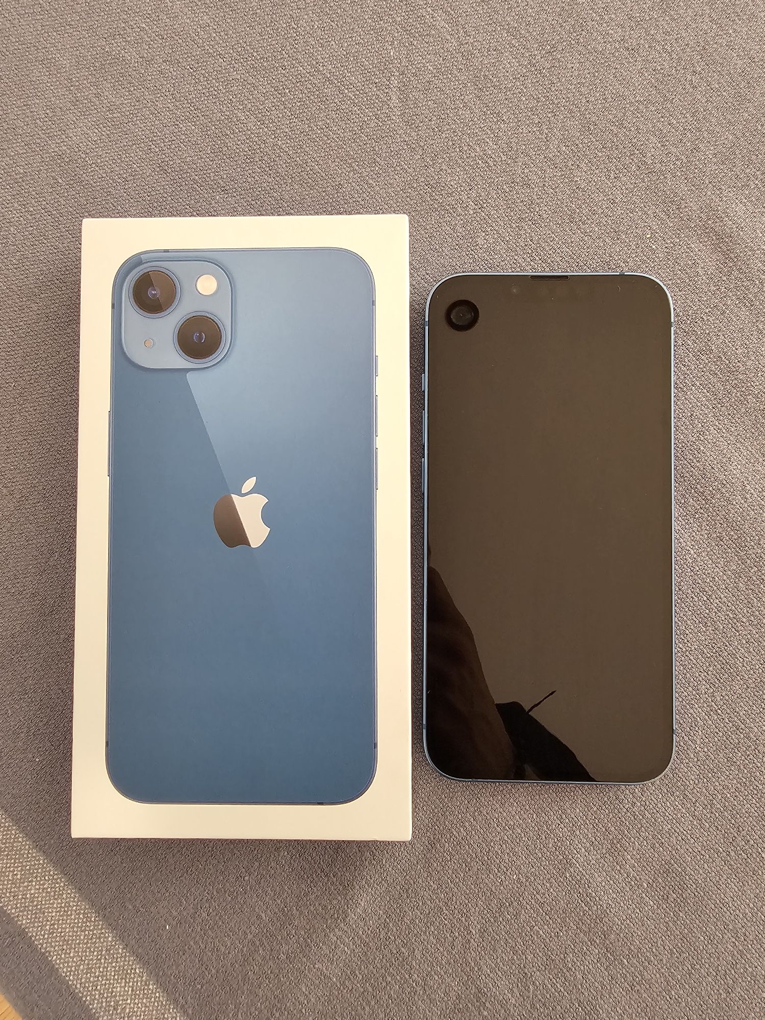 Vând iphone 13 albastru de 128 GB 2200 lei