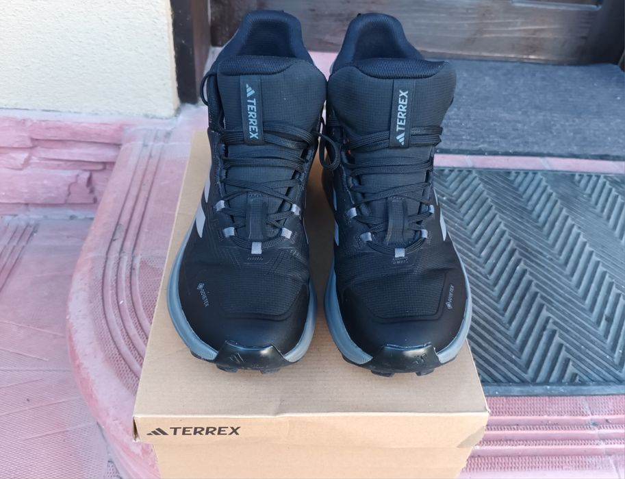 Оригинални Маратонки ADIDAS-R