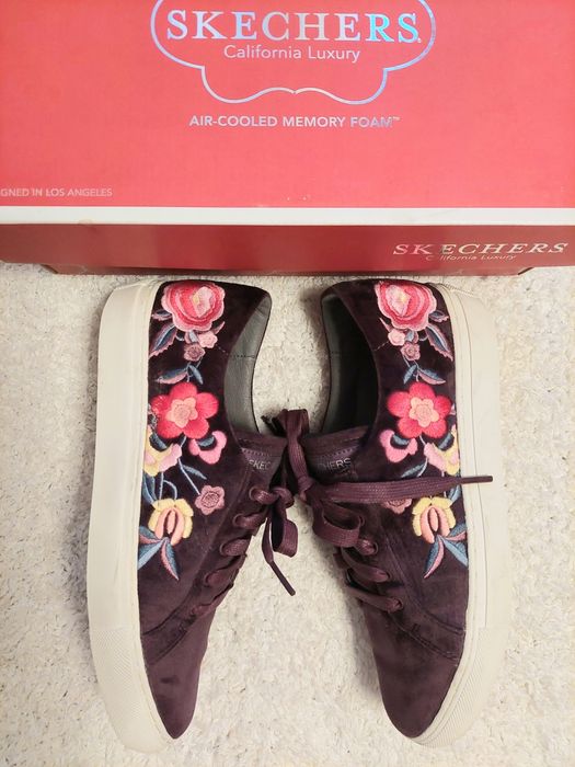 Pantofi dama sport Skechers catifea cu imprimeu brodat marimea 38