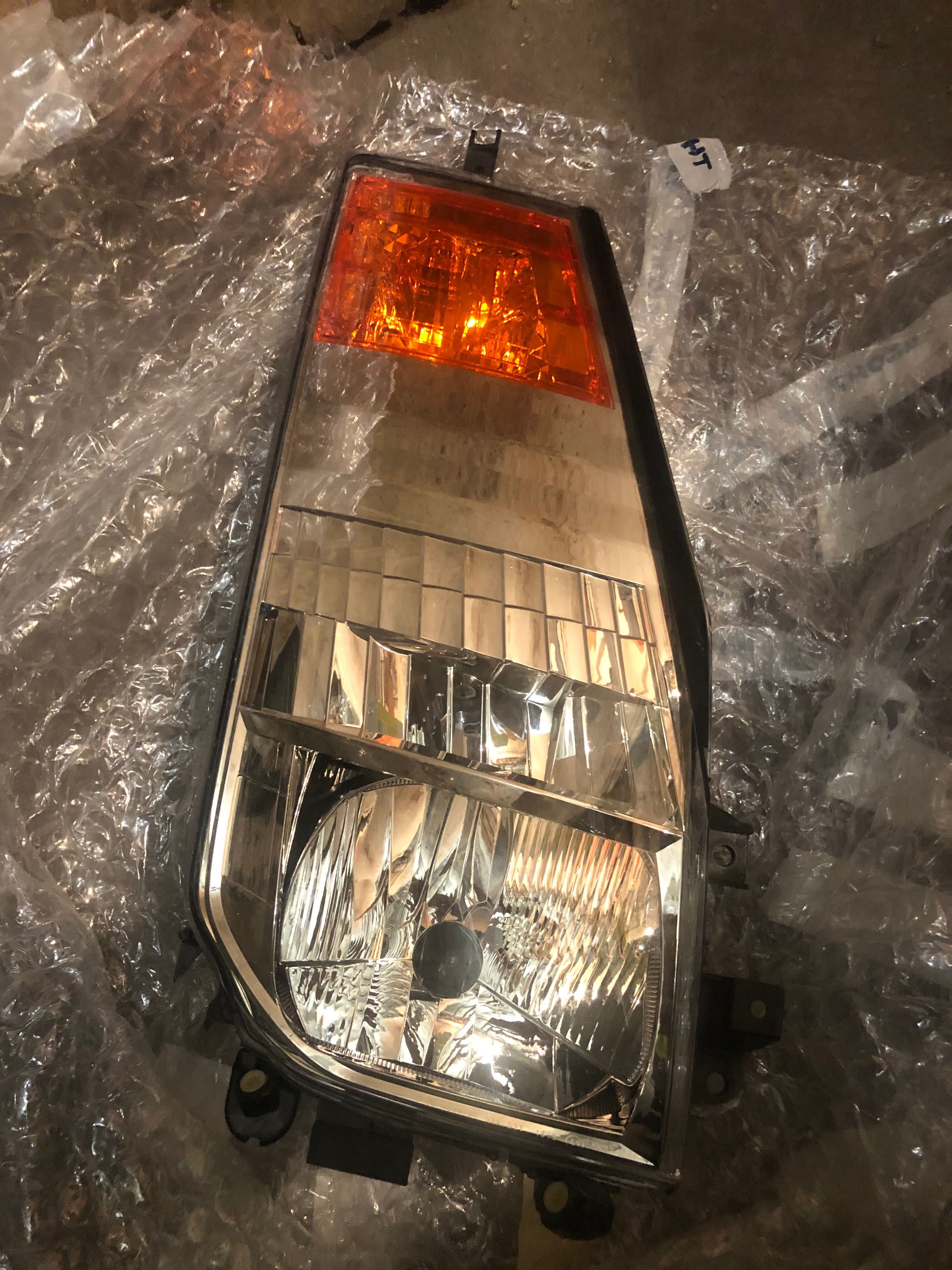 Nissan Cabstar Фар Десен