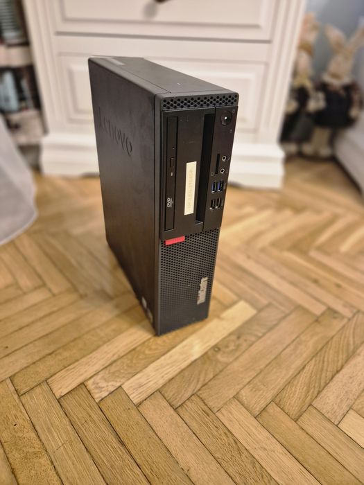 Sistem desktop Lenovo Ryzen3 ssd ddr4 calculator pc