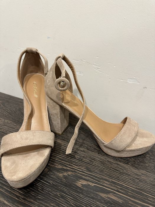 Сандали на ток 41 номер велурени Паоло Ботичели