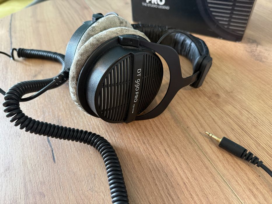 Студийни слушалки beyerdynamic DT 990 PRO