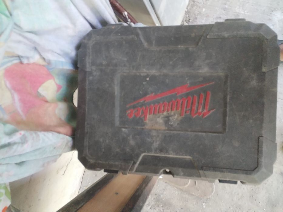 Scule milwakee in stare buna