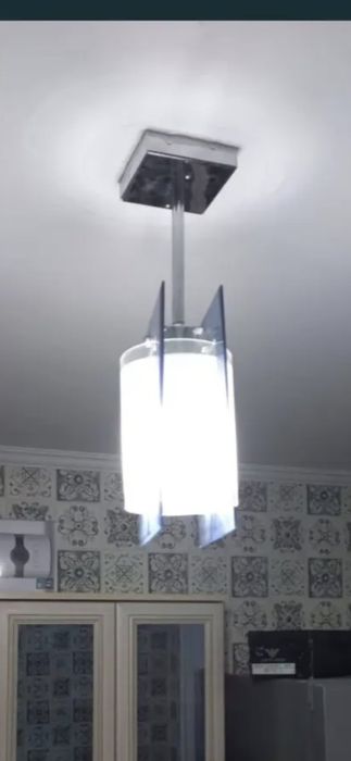 Продам люстру б/у.