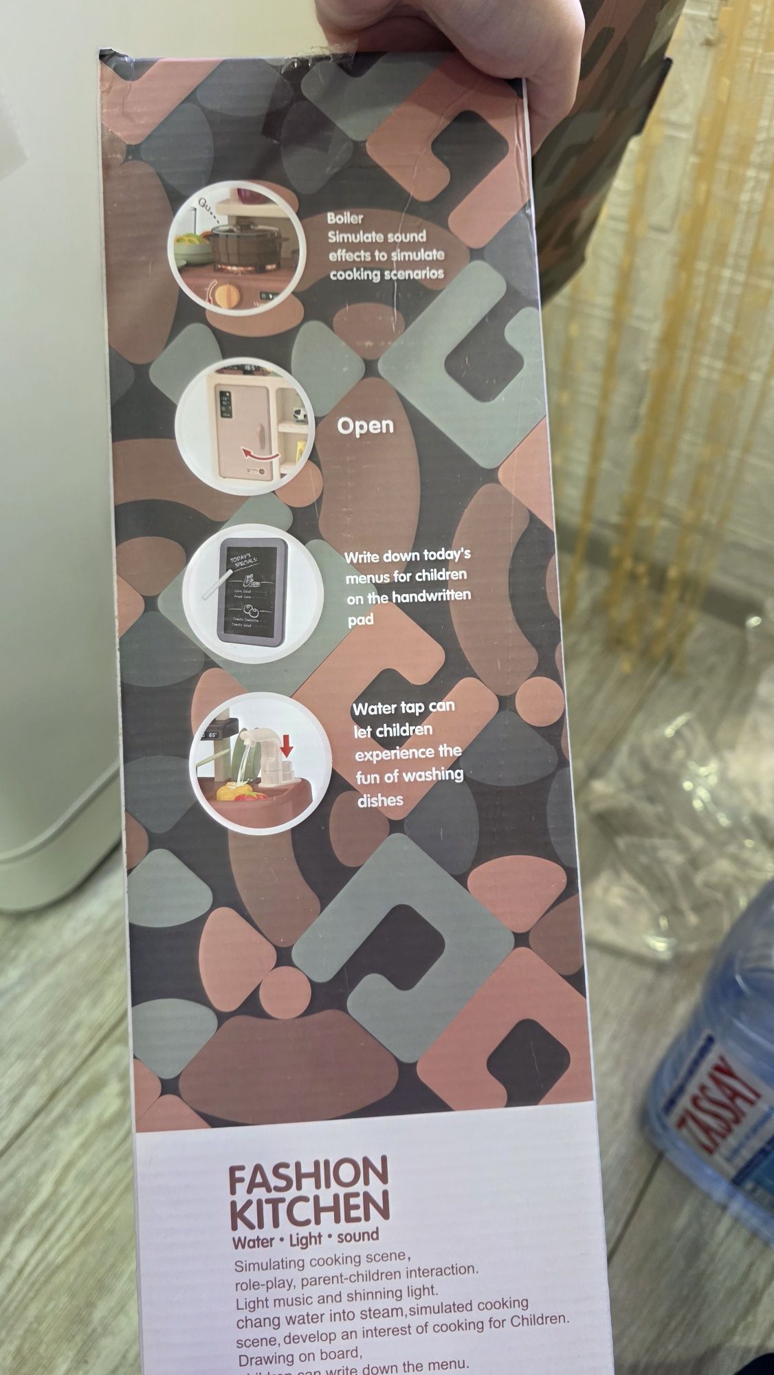 Продам кухню детскую