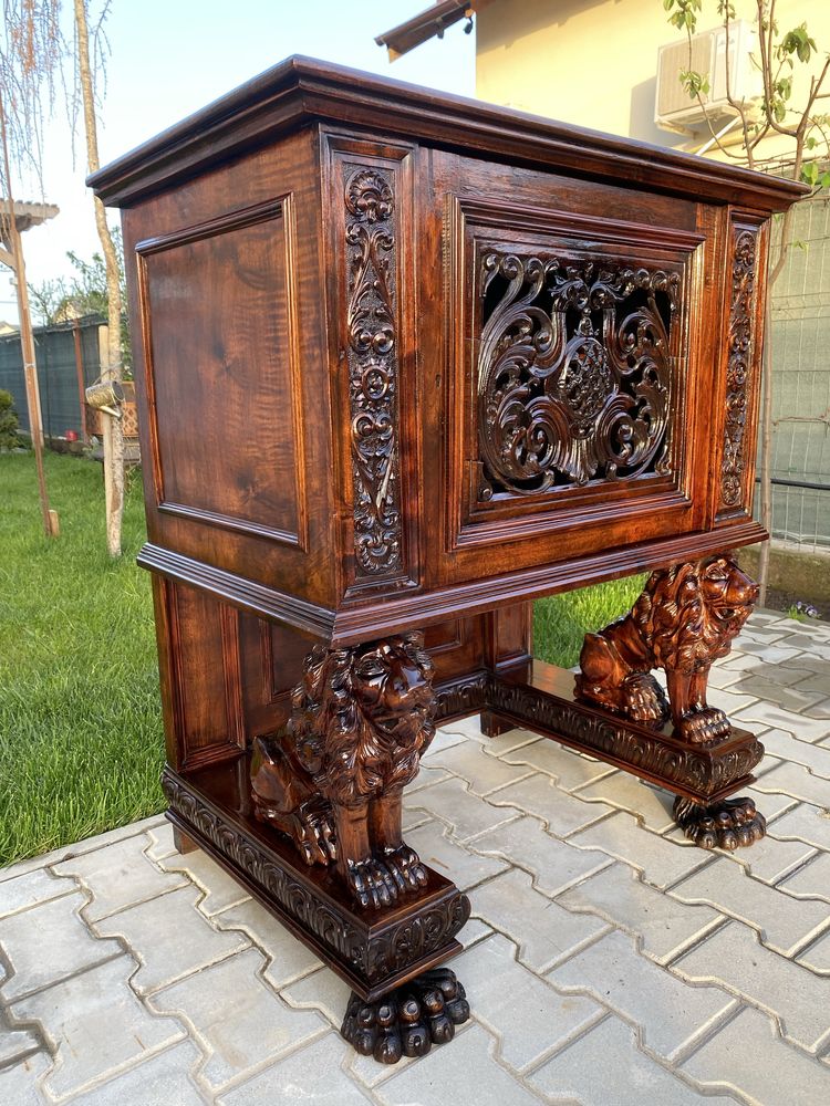 Comoda Servanta Stil Renascentist