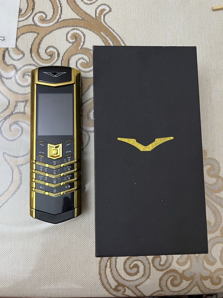 Vertu K8+(Plus)Gold