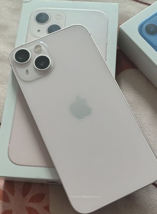 Vând-Schimb Două iPhone 13 nwk