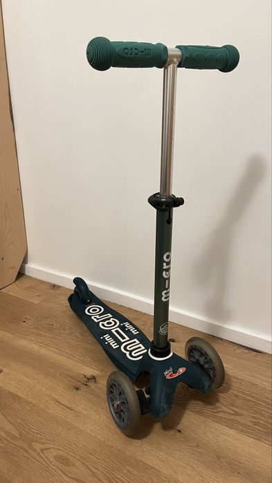 Тротинетка Micro Mini Deluxe детска зелена