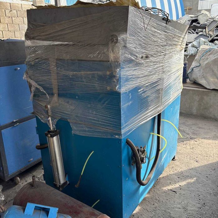 Продается вакуумный формовочный станок