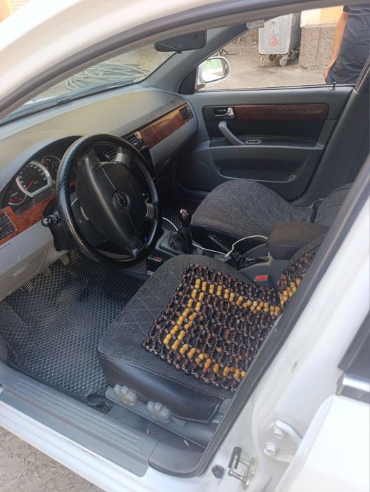 Lacetti 2009 ideal