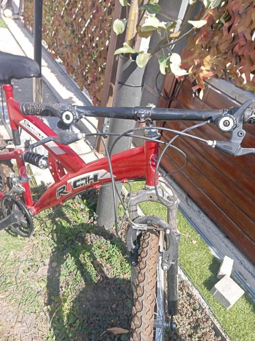 Bicicleta in perfecta stare