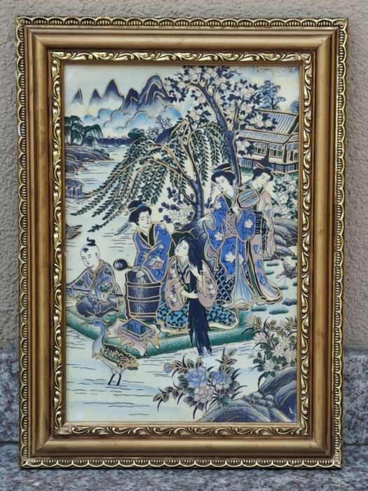 Tablouri pictate manual pe portelan