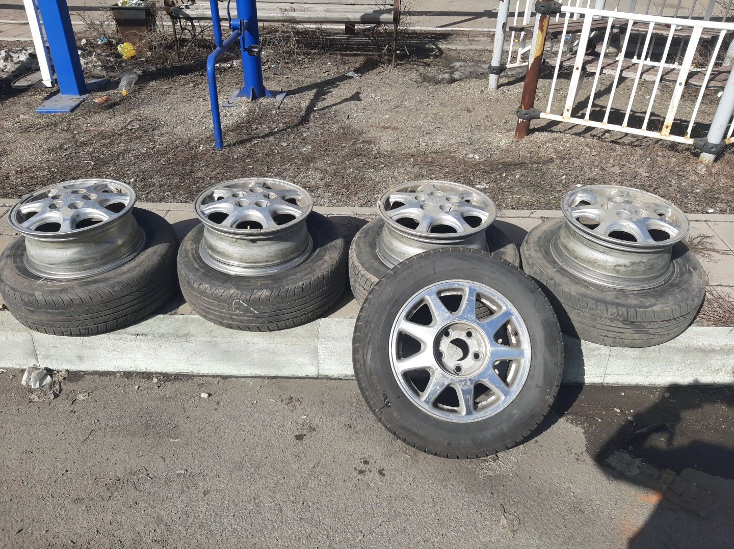 Продам шины с дисками