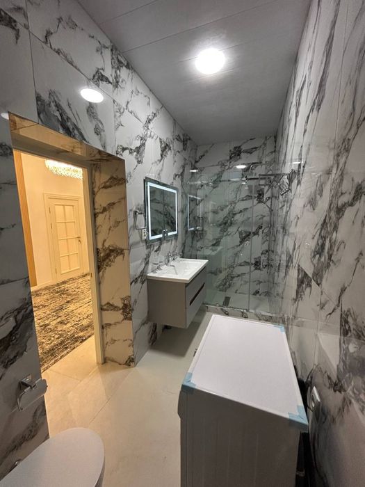 Продается квартира в новом ЖК Modern Stroy 3 ком 3 этаж 148м2